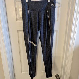 2(X)IST workout leggings, gray with reflective strip, size small